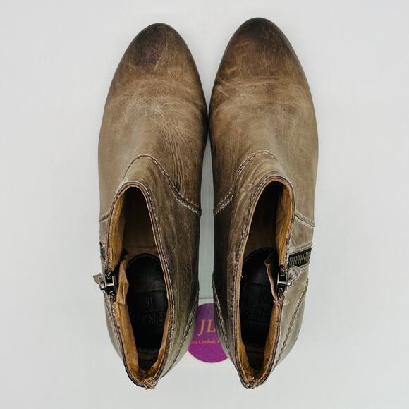 Frye Women's Steffi Zip Distressed Taupe Leather Ankle Booties Size 6 - Picture 9 of 11
